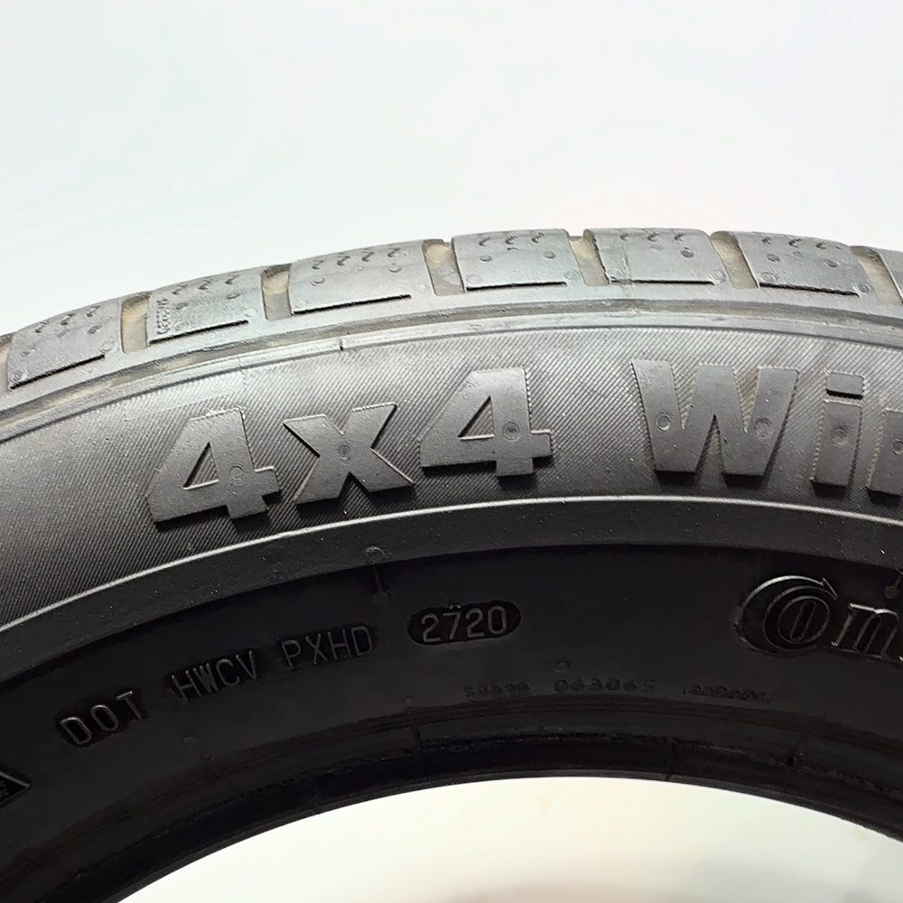 Gomme usate CONTINENTAL 4x4 WinterContact 235/65 R17 104H – foto 08 | Prima Gomme CONTINENTAL 4x4 WinterContact 235/65 R17 104H, dettaglio fotografico 8