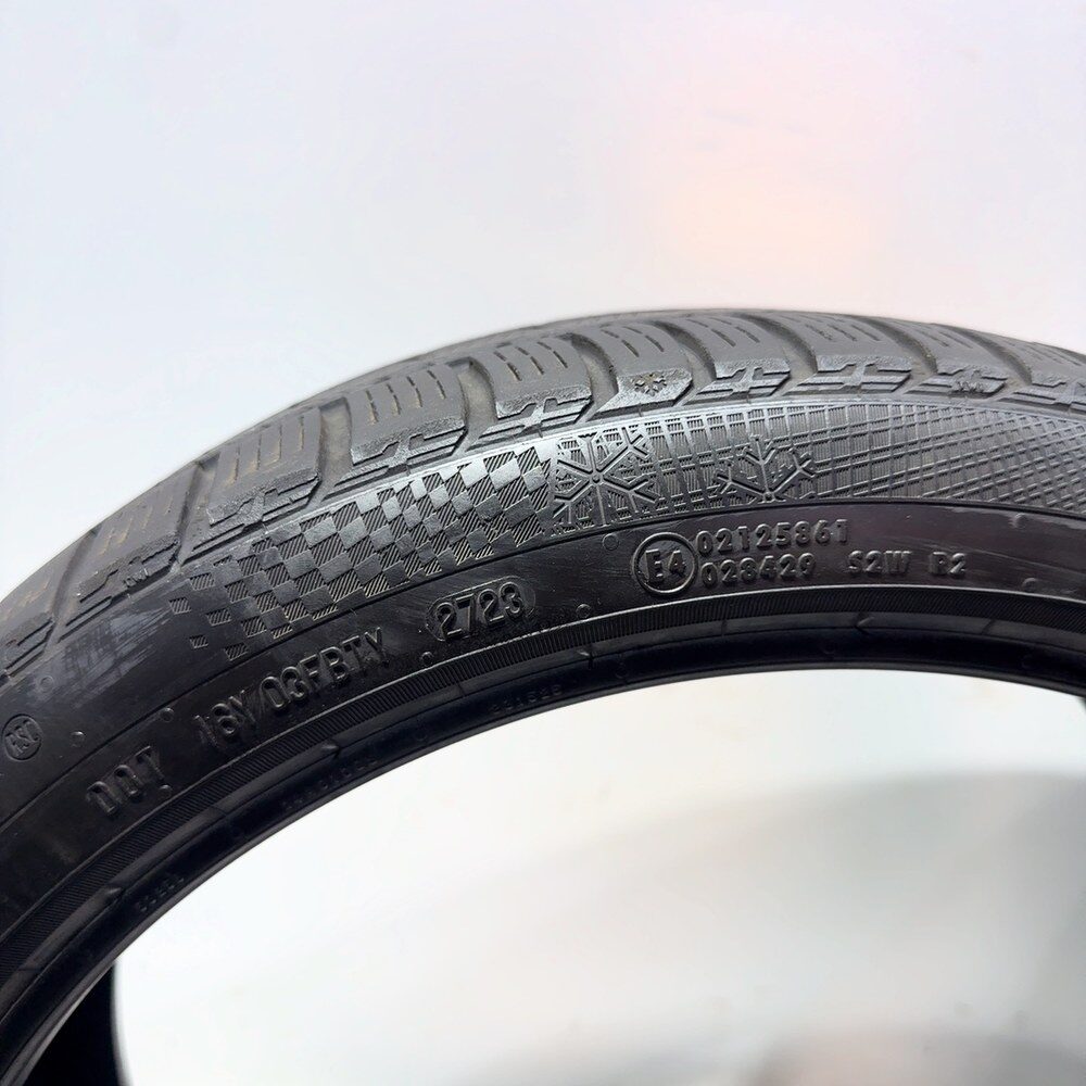 Gomme usate CONTINENTAL Wintercontact TS 860S 225/40 R19 93H – foto 08 | Prima Gomme CONTINENTAL Wintercontact TS 860S 225/40 R19 93H, dettaglio fotografico 8