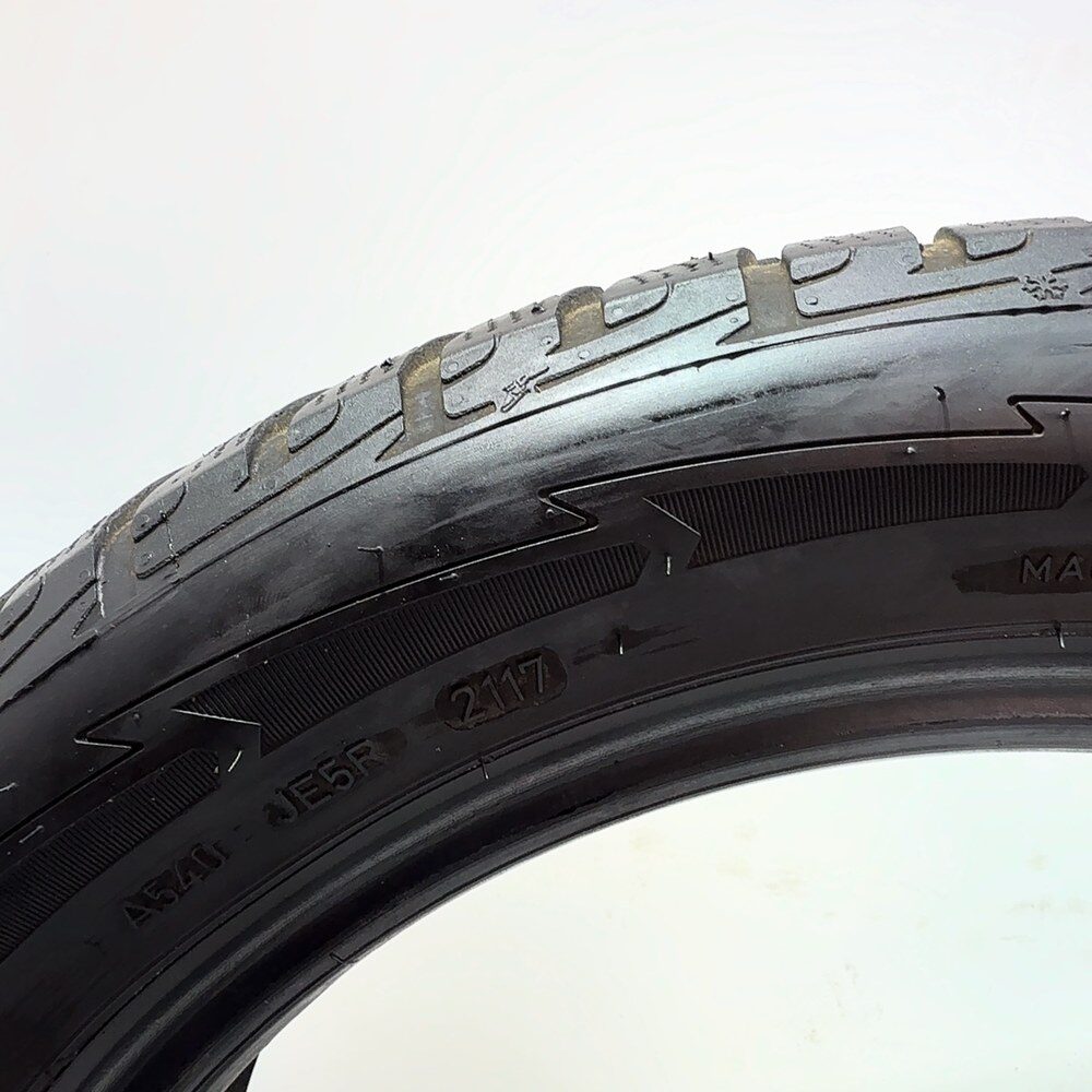 Gomme Usate 225 50 R17 XL 98H Goodyear Ultra Grip Performance Gen-1 Invernali | Gomme Usate | PrimaGomme.it GOODYEAR Ultra Grip Performance Gen-1 225/50 R17 98H, dettaglio fotografico 8