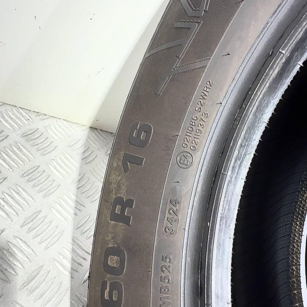 Gomme usate Vredestein Wintrac 215/60 R16 99H – foto 08 | Prima Gomme Vredestein Wintrac 215/60 R16 99H, dettaglio fotografico 8