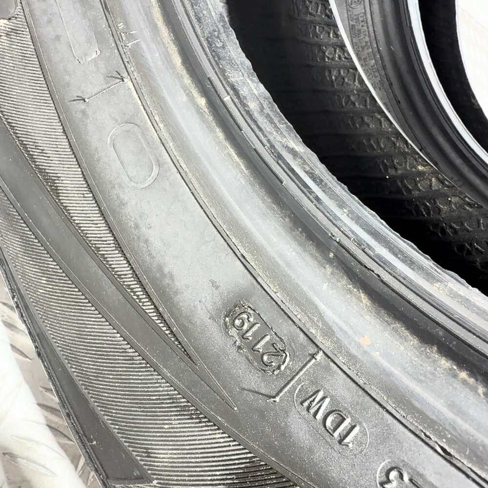 Gomme usate COOPER Weather-Master WSC 215/65 R17 99T – foto 08 | Prima Gomme COOPER Weather-Master WSC 215/65 R17 99T, dettaglio fotografico 8
