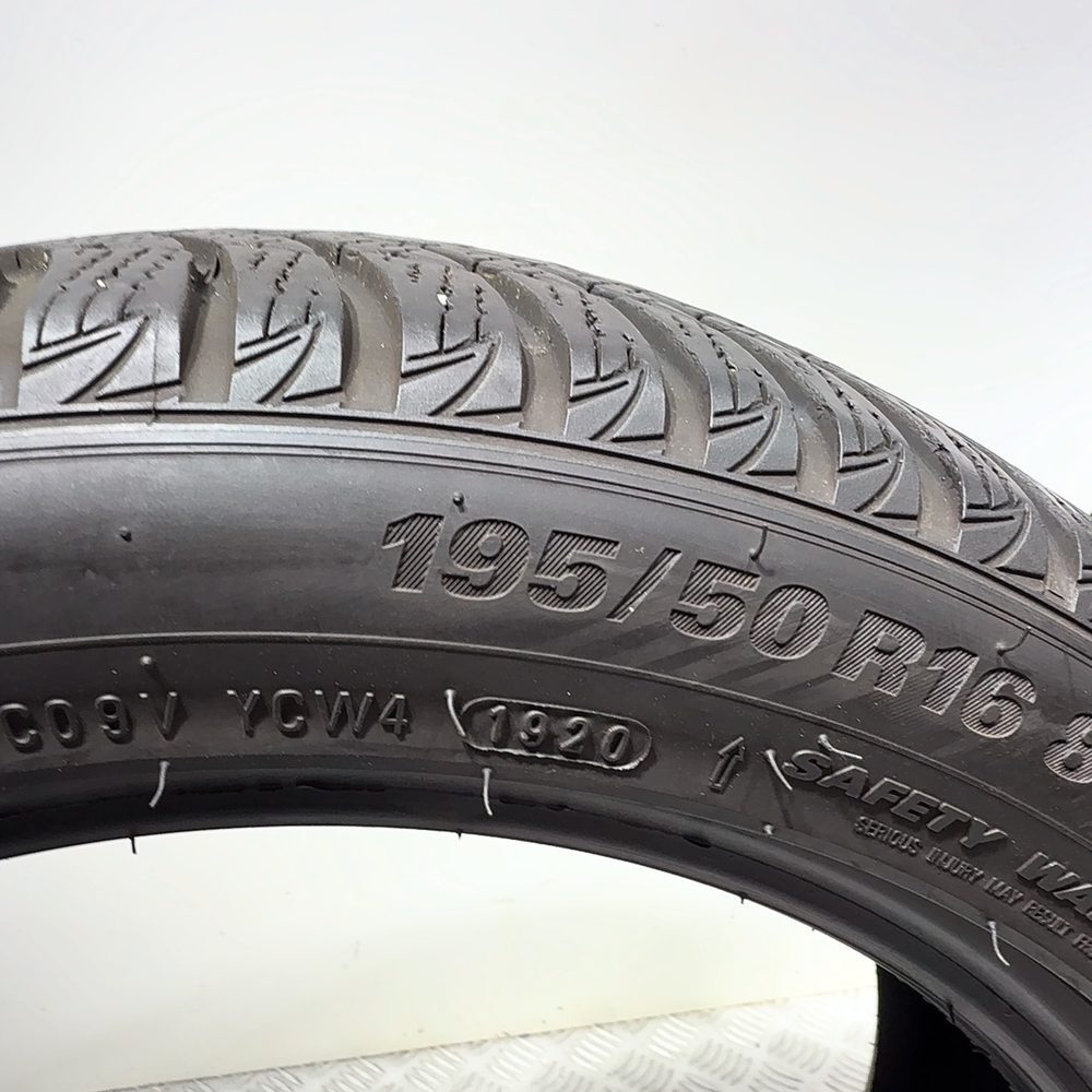 Gomme usate Kumho Wintercraft WP51 195/50 R16 88H – foto 08 | Prima Gomme Kumho Wintercraft WP51 195/50 R16 88H, dettaglio fotografico 8