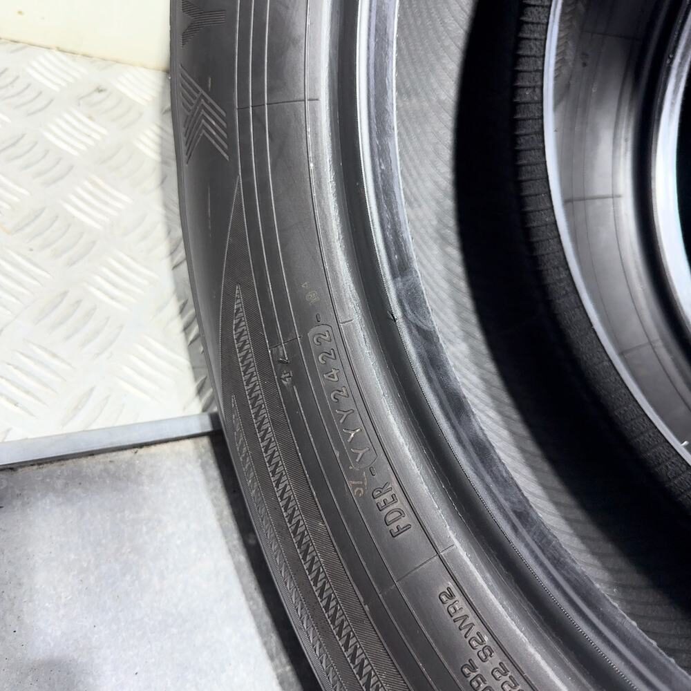 Gomme usate YOKOHAMA BluEarth Winter V906 215/60 R17 96H – foto 08 | Prima Gomme YOKOHAMA BluEarth Winter V906 215/60 R17 96H, dettaglio fotografico 8
