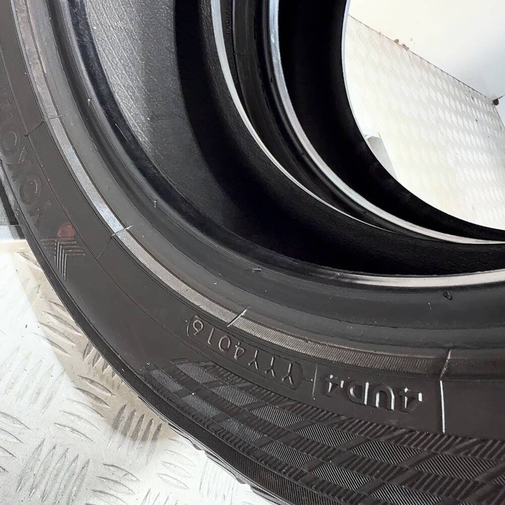 Gomme usate YOKOHAMA W.Drive V905 185/55 R15 86H – foto 08 | Prima Gomme YOKOHAMA W.Drive V905 185/55 R15 86H, dettaglio fotografico 8