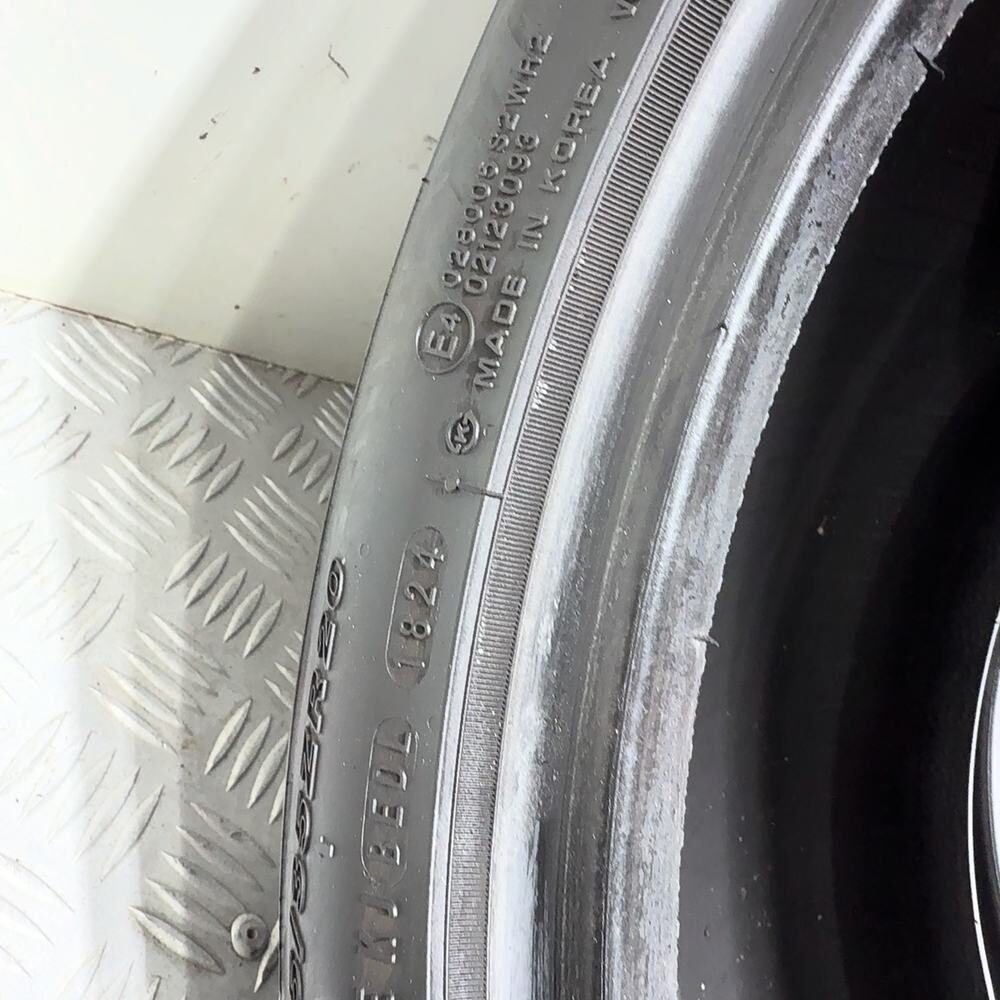 Gomme Usate 275 35 ZR20 102W XL Nexen Winguard Sport 2 Invernali | Gomme Usate | PrimaGomme.it Nexen Winguard Sport 2 275/35 ZR20 102W: fino a 270 km/h, dettaglio fotografico 8