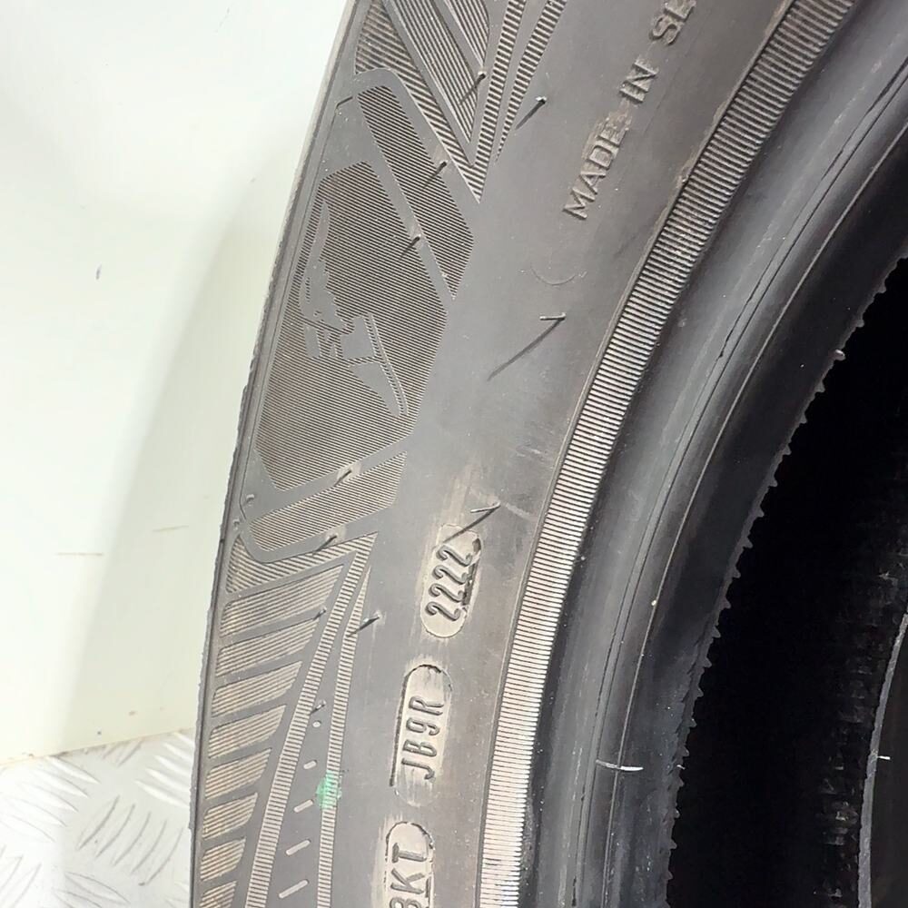 Gomme Usate 215 60 R17 100H Goodyear Vector 4Seasons Gen-3 4 Stagioni | Gomme Usate | PrimaGomme.it GOODYEAR Vector 4Seasons Gen-3 215/60 R17 100H, dettaglio fotografico 8