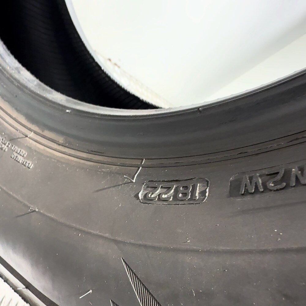 Gomme Usate 225 65 R17 102H Bridgestone Blizzak LM005 Invernali | Gomme Usate | PrimaGomme.it BRIDGESTONE Blizzak LM005 225/65 R17 102H, dettaglio fotografico 8