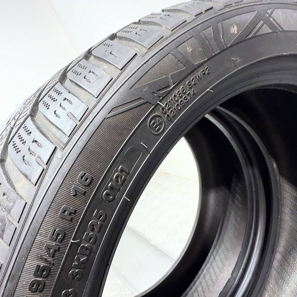 Gomme Usate 195 45 R16 84V XL Vredestein Wintrac Invernali | Gomme Usate | PrimaGomme.it Vredestein Wintrac 195/45 R16 84V, dettaglio fotografico 8