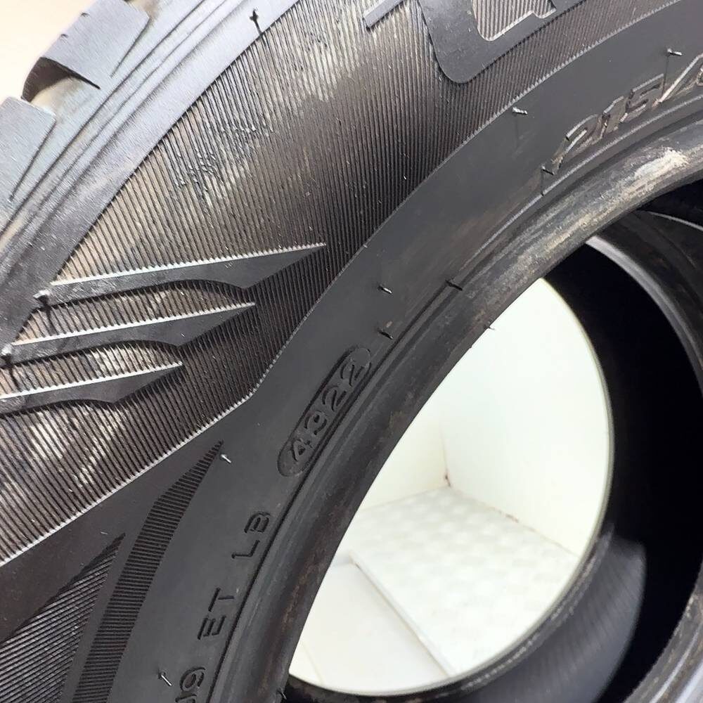 Gomme Usate 215 60 R16 99H XL Laufenn I Fit+ Invernali | Gomme Usate | PrimaGomme.it LAUFENN I FIT+ 215/60 R16 99H, dettaglio fotografico 8