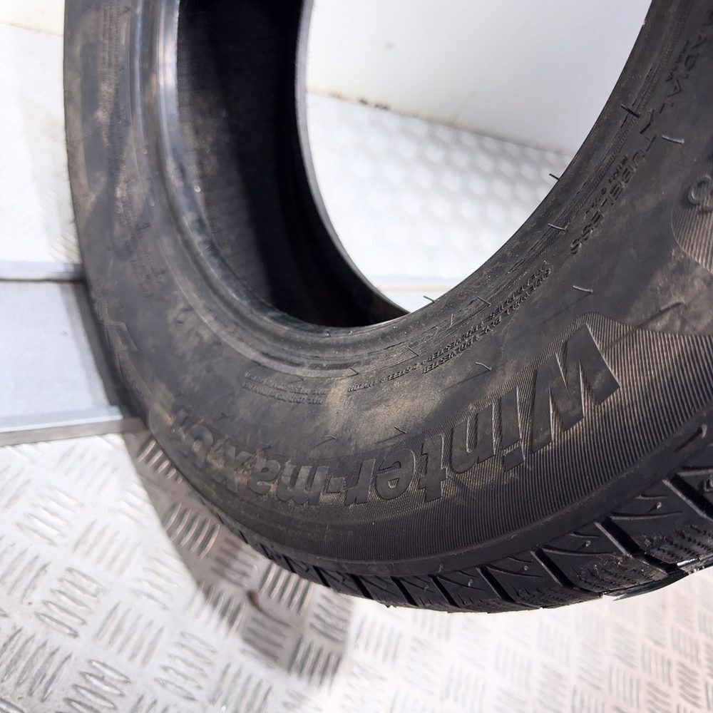 Gomma Usata 215 65 R15 96H Fortuna Winter-Max U1 97% Invernale | Gomme Usate | PrimaGomme.it FORTUNA Winter-Max U1 215/65 R15 96H, dettaglio fotografico 8