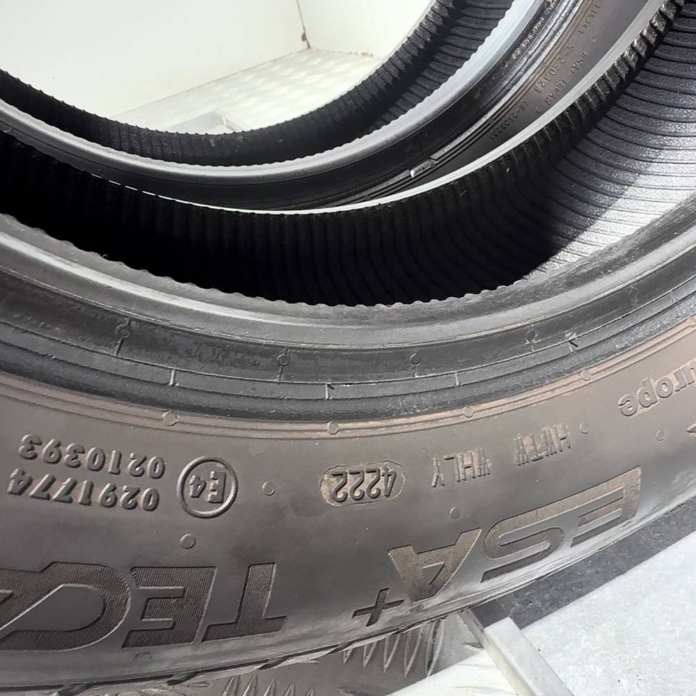 Gomme usate ESA+ TECAR Supergrip Pro 175/65 R15 84T – foto 08 | Prima Gomme ESA+ TECAR Supergrip Pro 175/65 R15 84T, dettaglio fotografico 8