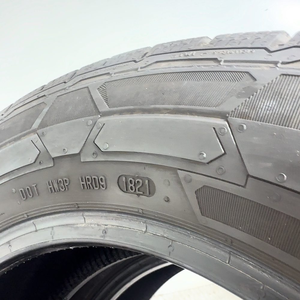 Gomme usate CONTINENTAL VanContact Winter 215/60 R17C 104/102H – foto 08 | Prima Gomme CONTINENTAL VanContact Winter 215/60 R17C 104/102H, dettaglio fotografico 8