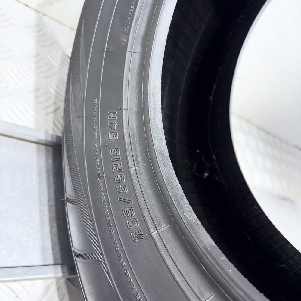 Gomma usata FALKEN Eurowinter HS01 205/65 R15 94H – foto 08 | Prima Gomme FALKEN Eurowinter HS01 205/65 R15 94H, dettaglio fotografico 8