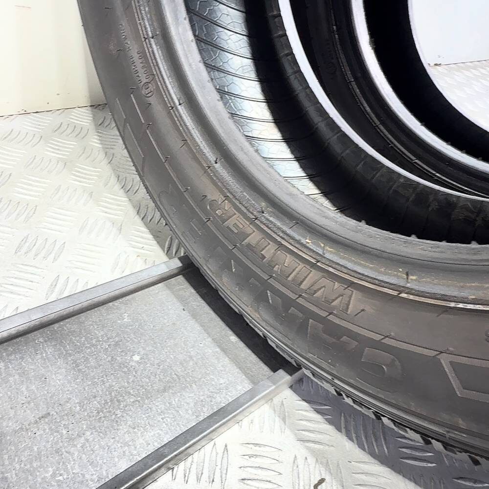 Gomme usate PIRELLI Carrier Winter 205/65 R16C 107/105T – foto 09 | Prima Gomme PIRELLI Carrier Winter 205/65 R16C 107/105T, dettaglio fotografico 9