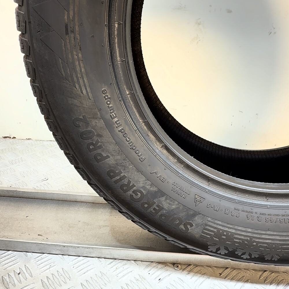 Gomma Usata 215 65 R16 98H Esa Tecar Supergrip Pro 2 86% Invernale | Gomme Usate | PrimaGomme.it ESA TECAR Supergrip Pro 2 215/65 R16 98H, dettaglio fotografico 9