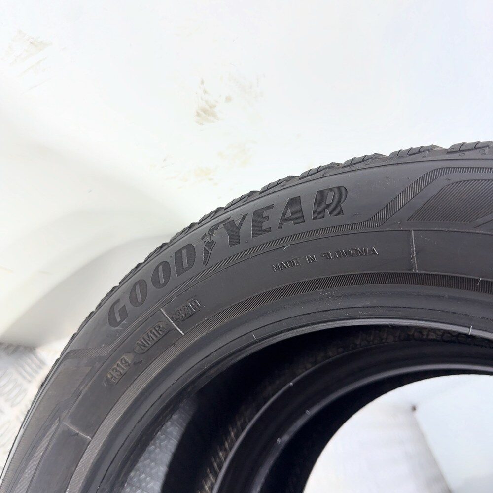Gomme Usate 195 55 R16 87T Goodyear Ultragrip 9+ 86% Invernali | Gomme Usate | PrimaGomme.it GOODYEAR Ultragrip 9+ 195/55 R16 87T, dettaglio fotografico 9