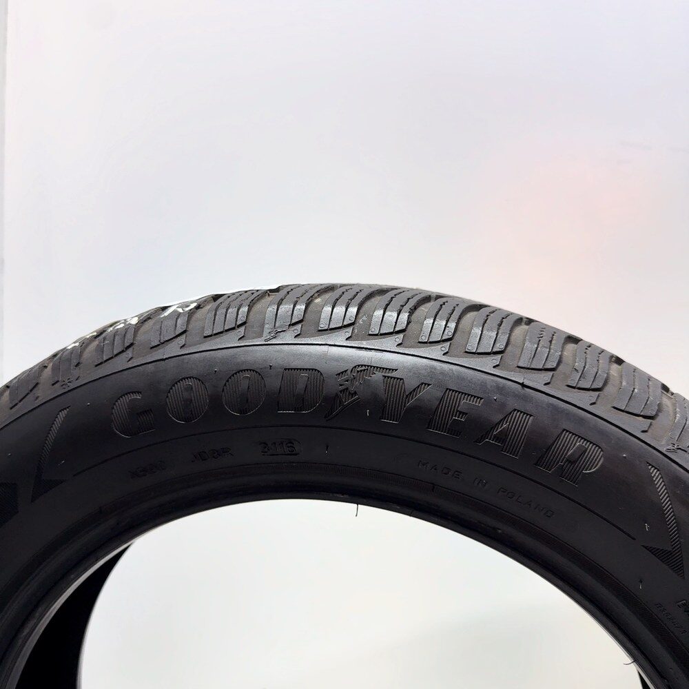 Gomme usate GOODYEAR UltraGrip 9 185/60 R15 88T – foto 09 | Prima Gomme GOODYEAR UltraGrip 9 185/60 R15 88T, dettaglio fotografico 9
