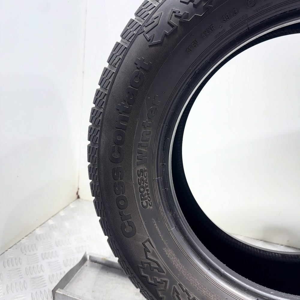 Gomme usate CONTINENTAL Crosscontact Cross Winter 215/65 R16 98H – foto 09 | Prima Gomme CONTINENTAL Crosscontact Cross Winter 215/65 R16 98H, dettaglio fotografico 9