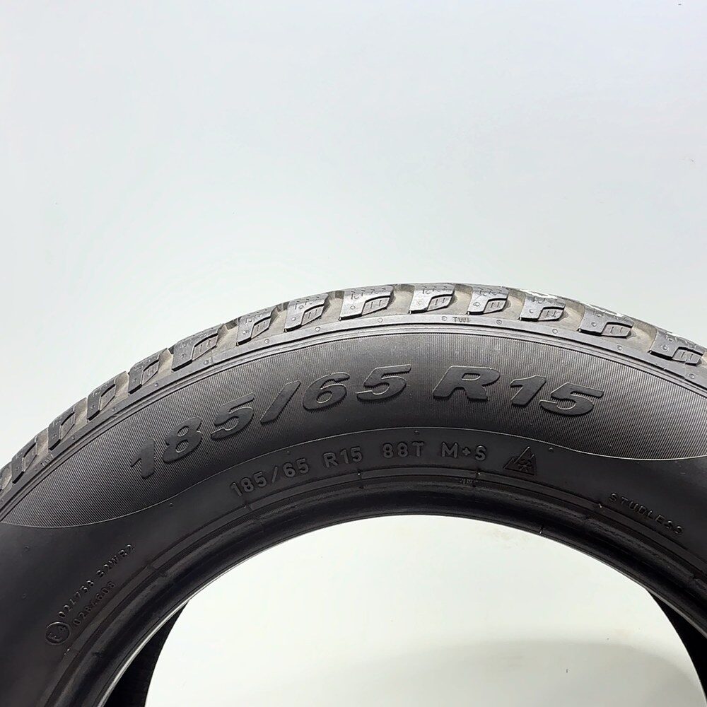 Gomme usate PIRELLI Cinturato Winter 185/65 R15 88T – foto 09 | Prima Gomme PIRELLI Cinturato Winter 185/65 R15 88T, dettaglio fotografico 9