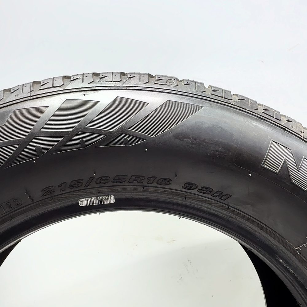 Gomme usate Nexen Winguard Snow’G WH2 215/65 R16 98H – foto 09 | Prima Gomme Nexen Winguard Snow’G WH2 215/65 R16 98H, dettaglio fotografico 9