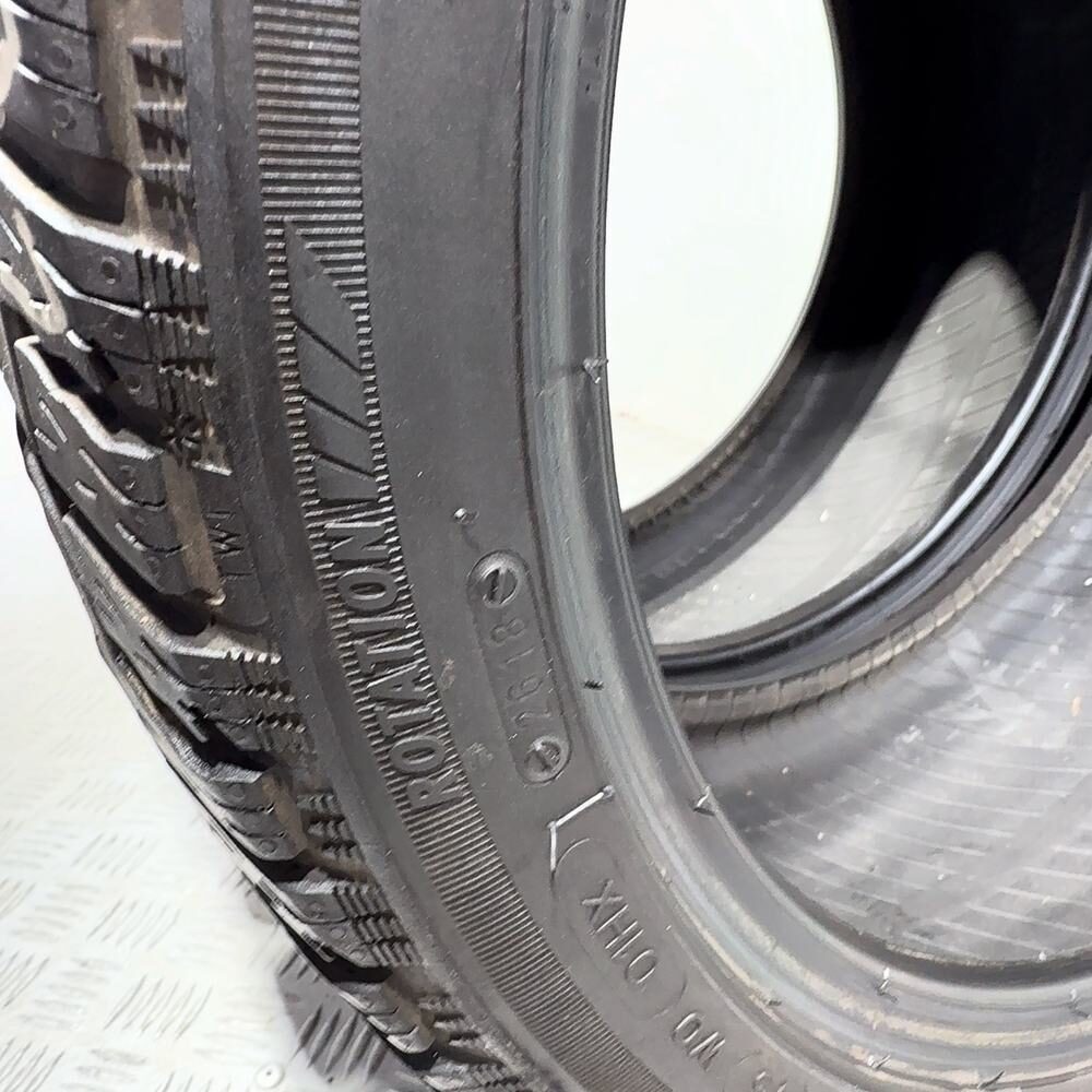 Gomme usate SEBRING Snow 215/40 R17 87V – foto 09 | Prima Gomme SEBRING Snow 215/40 R17 87V, dettaglio fotografico 9