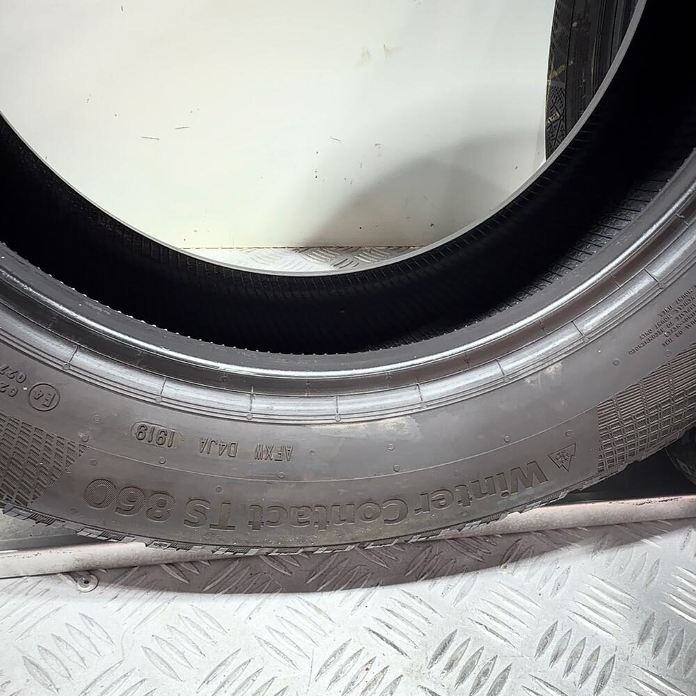 Gomme usate CONTINENTAL Winter Contact TS 860 205/60 R16 92T – foto 09 | Prima Gomme CONTINENTAL Winter Contact TS 860 205/60 R16 92T, dettaglio fotografico 9