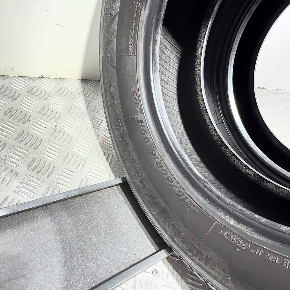 Gomme Usate 215 60 R16 XL 99H Hankook Winter I*Cept Evo2 Invernali | Gomme Usate | PrimaGomme.it HANKOOK Winter I*Cept Evo2 215/60 R16 99H, dettaglio fotografico 9