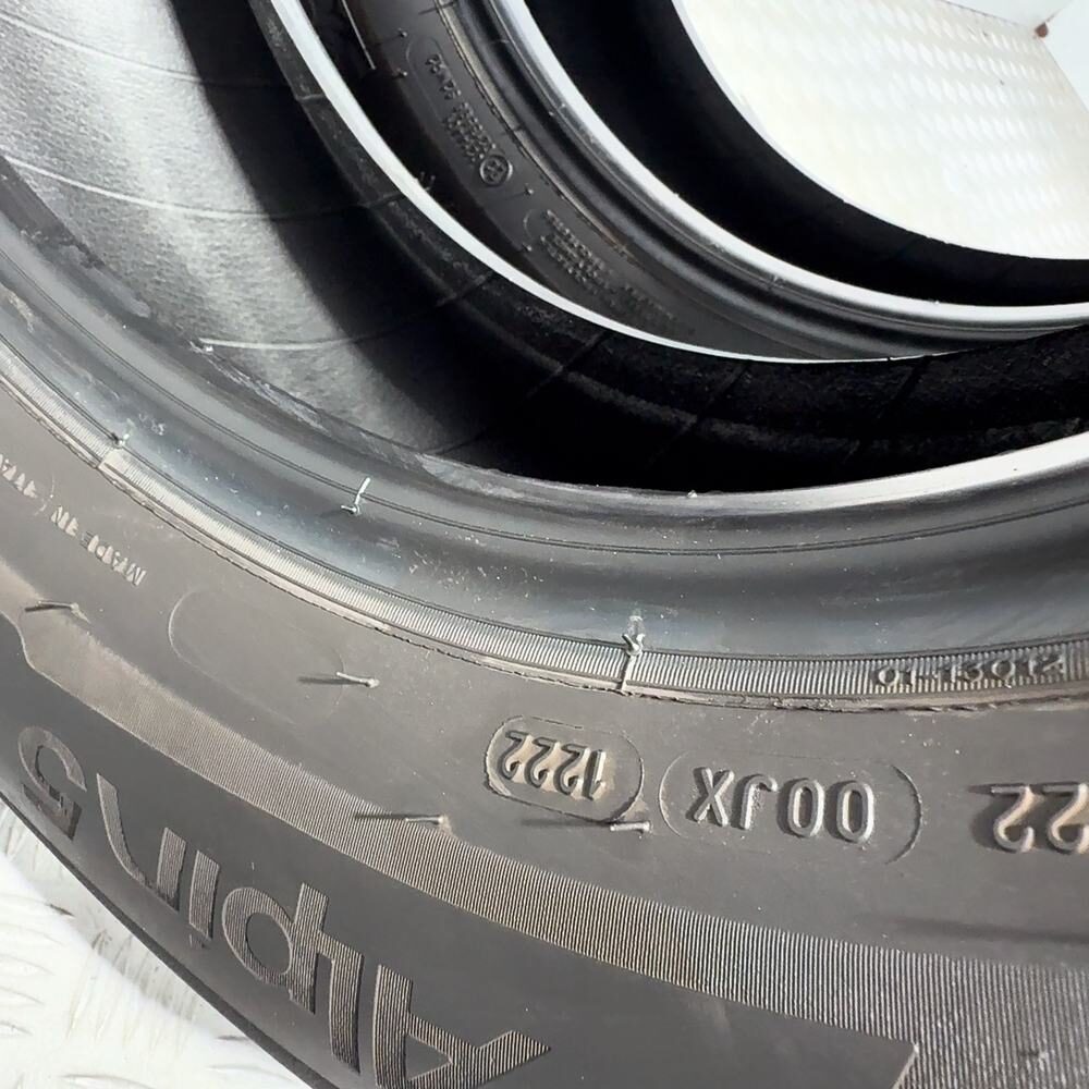 Gomme usate MICHELIN Alpin 5 215/65 R17 99H – foto 09 | Prima Gomme MICHELIN Alpin 5 215/65 R17 99H, dettaglio fotografico 9