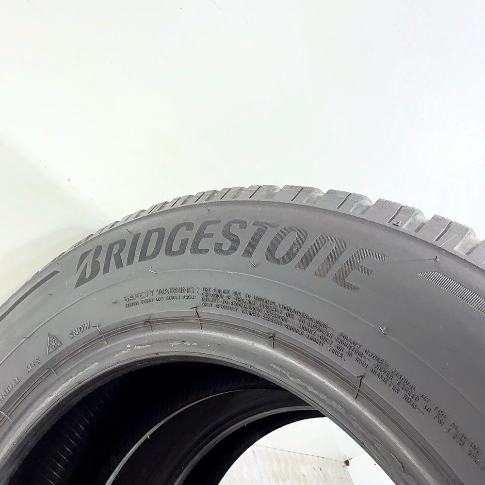 Gomme Usate 215 65 R16 98H Bridgestone Blizzak LM005 Invernali | Gomme Usate | PrimaGomme.it BRIDGESTONE Blizzak LM005 215/65 R16 98H, dettaglio fotografico 9