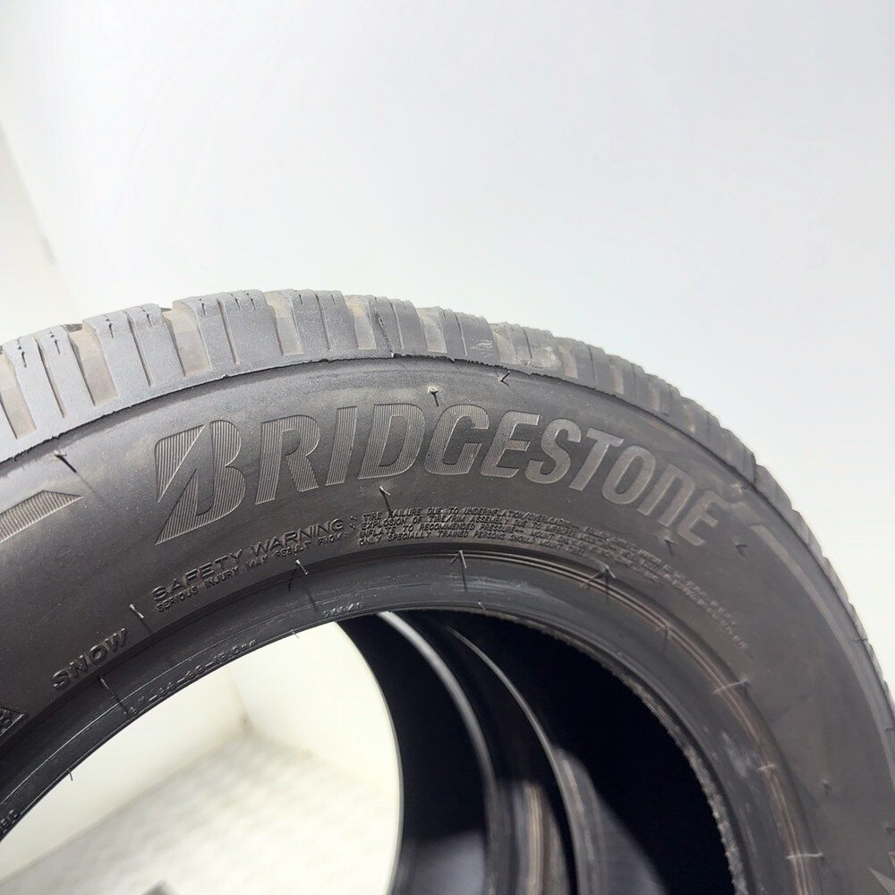 Gomme Usate 215 60 R16 99H Bridgestone Blizzak LM005 Invernali | Gomme Usate | PrimaGomme.it BRIDGESTONE Blizzak LM005 215/60 R16 99H, dettaglio fotografico 9
