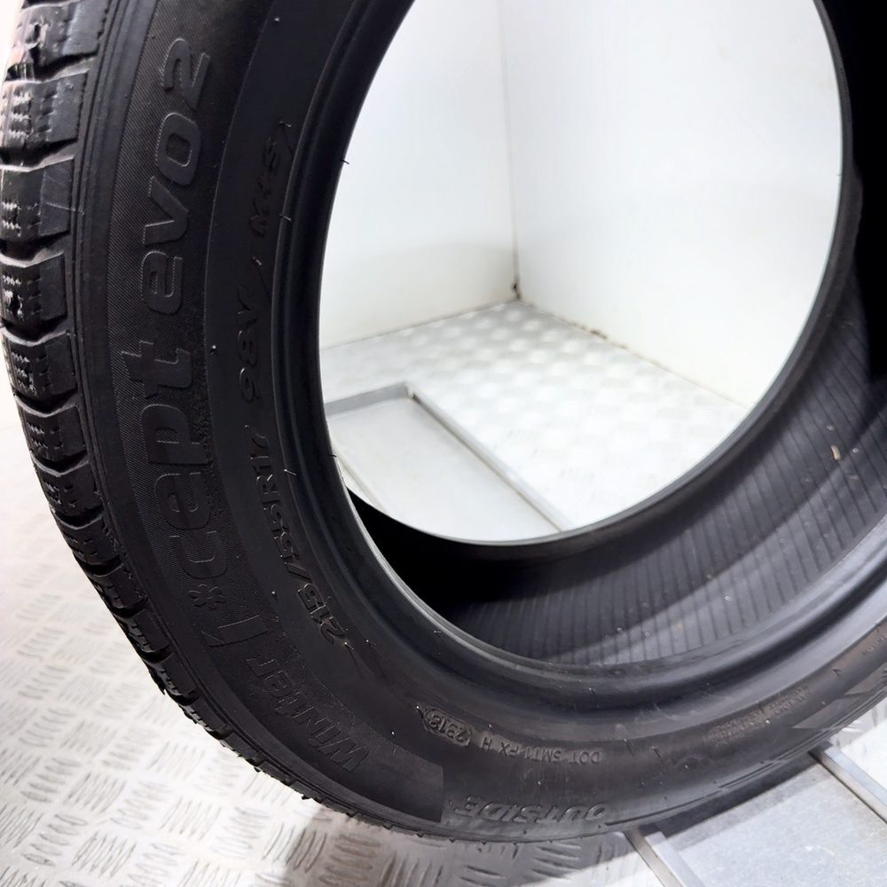 Gomme Usate 215 55 R17 98V XL Hankook Winter I*Cept Evo2 Invernali | Gomme Usate | PrimaGomme.it HANKOOK Winter I*Cept Evo2 215/55 R17 98V, dettaglio fotografico 9
