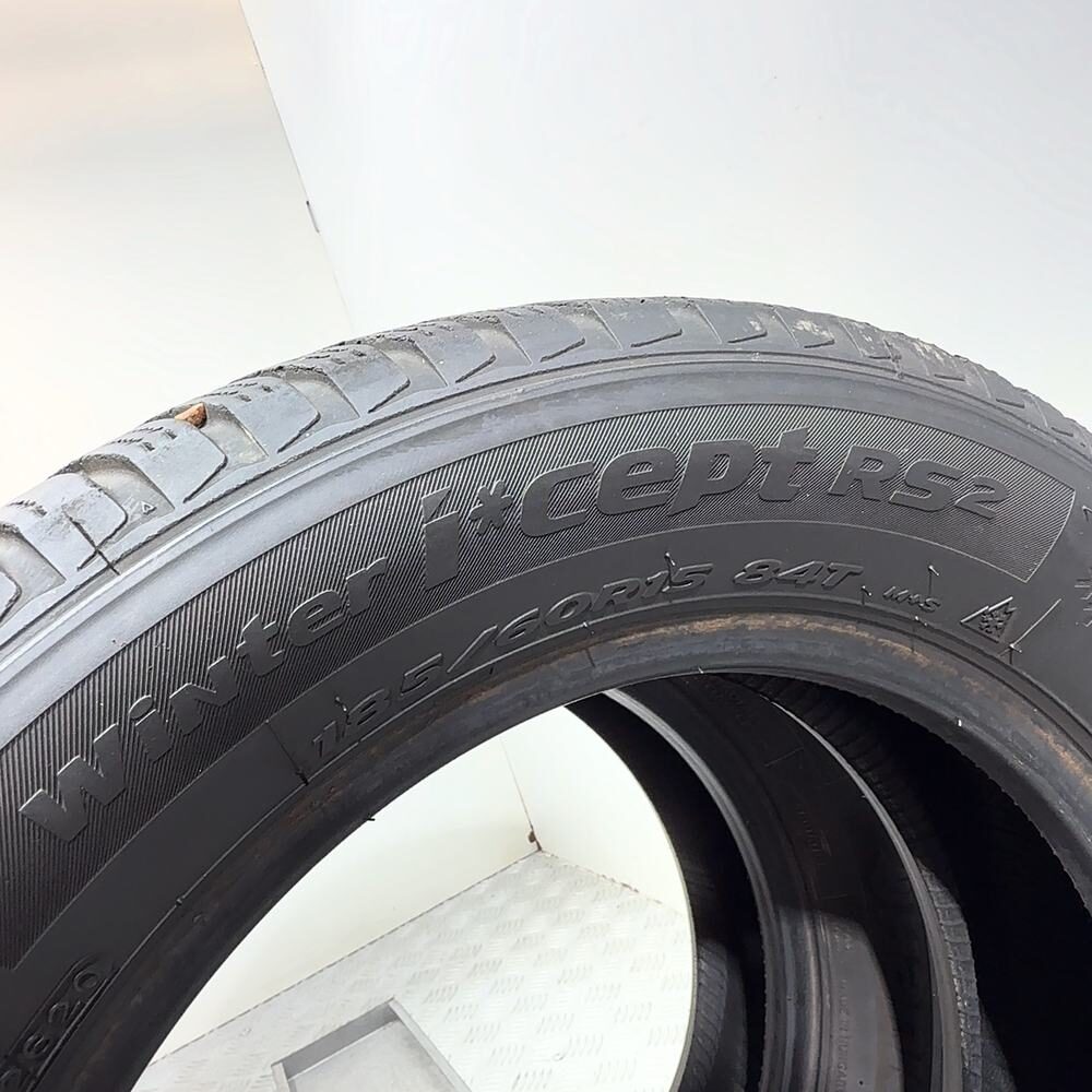 Gomme Usate 185 60 R15 84T Hankook Winter I*Cept RS2 71% Invernali | Gomme Usate | PrimaGomme.it HANKOOK Winter I*Cept RS2 185/60 R15 84T, dettaglio fotografico 9