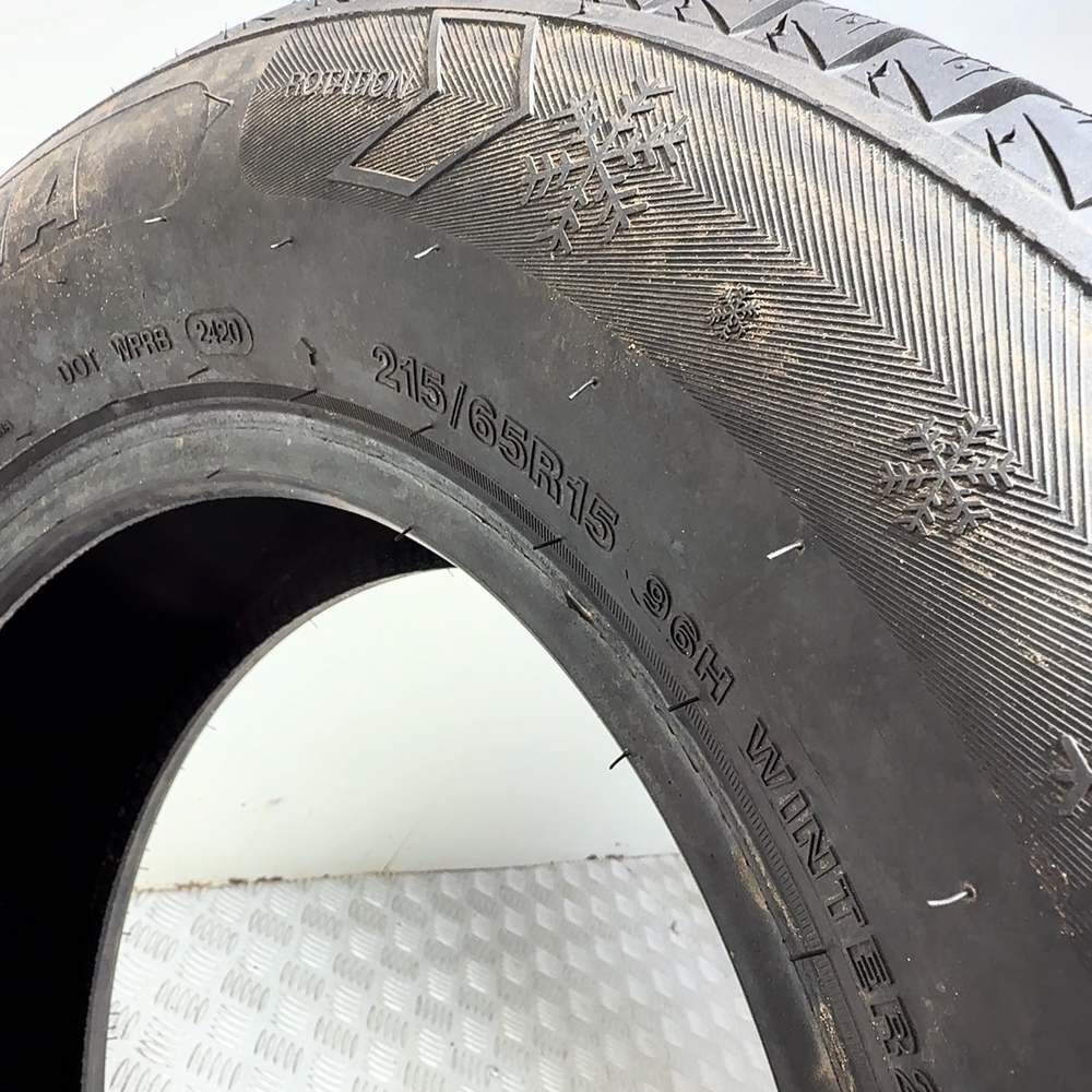 Gomma Usata 215 65 R15 96H Fortuna Winter-Max U1 97% Invernale | Gomme Usate | PrimaGomme.it FORTUNA Winter-Max U1 215/65 R15 96H, dettaglio fotografico 9