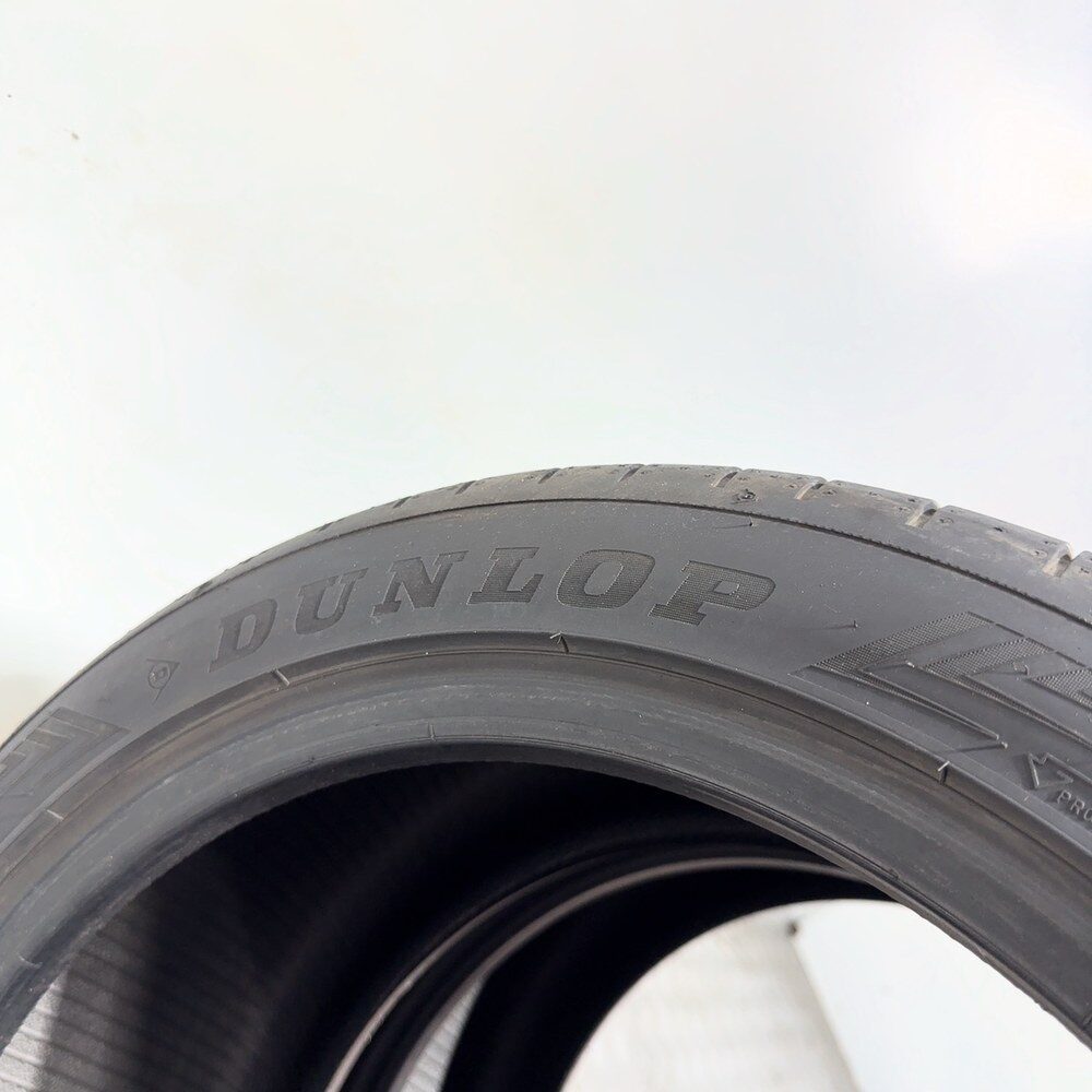 Gomme Usate 245 40 ZR17 95Y XL Dunlop Sport Maxx RT2 71% Estive | Gomme Usate | PrimaGomme.it DUNLOP SPORT MAXX RT2 245/40 ZR17 95Y: fino a 300 km/h, dettaglio fotografico 9
