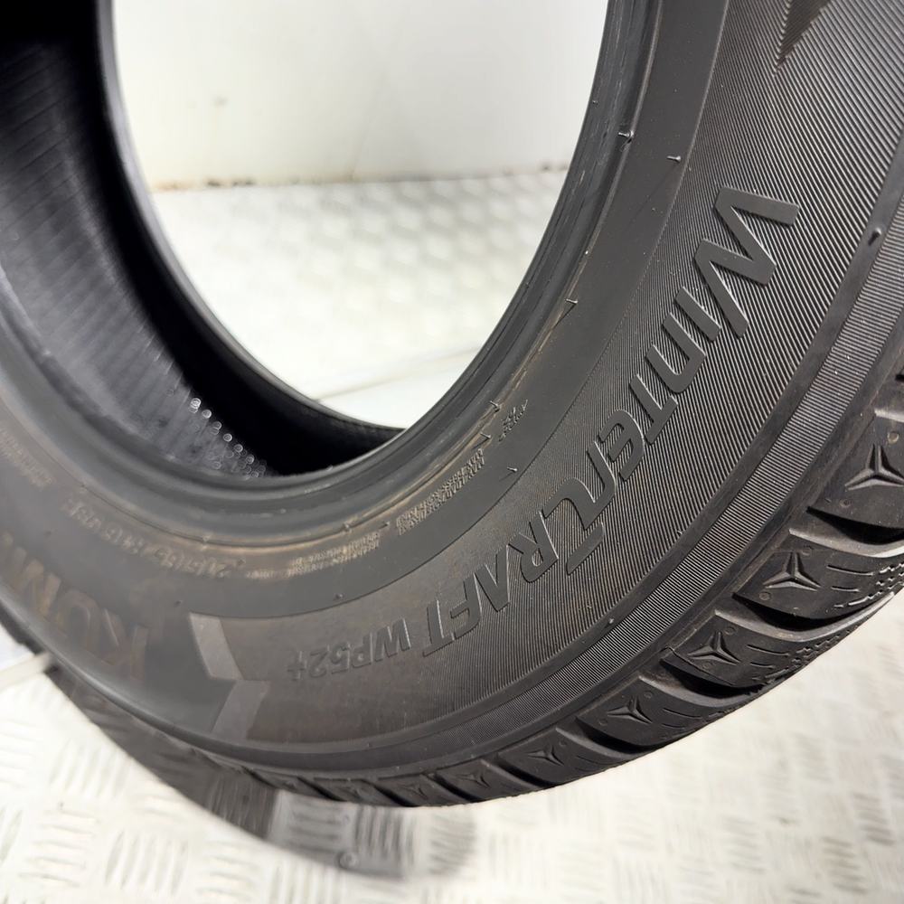 Gomma usata Kumho Wintercraft WP52+ 215/65 R16 98H – foto 09 | Prima Gomme Kumho Wintercraft WP52+ 215/65 R16 98H, dettaglio fotografico 9