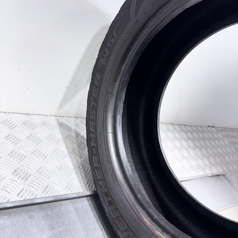 Gomma usata COOPER Weather-Master WSC 235/55 R18 100T – foto 09 | Prima Gomme COOPER Weather-Master WSC 235/55 R18 100T, dettaglio fotografico 9