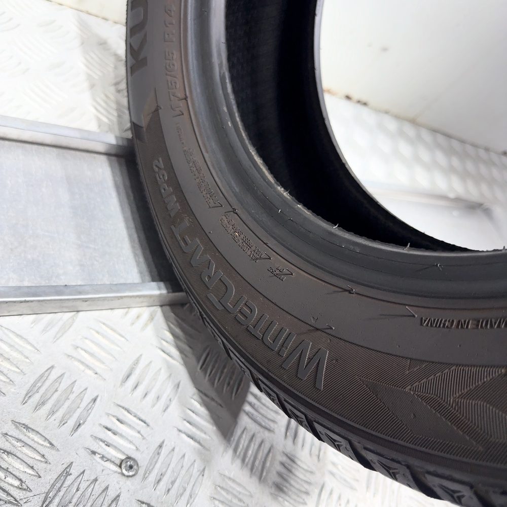 Gomma usata Kumho Wintercraft WP52 175/65 R14 82T – foto 09 | Prima Gomme Kumho Wintercraft WP52 175/65 R14 82T, dettaglio fotografico 9