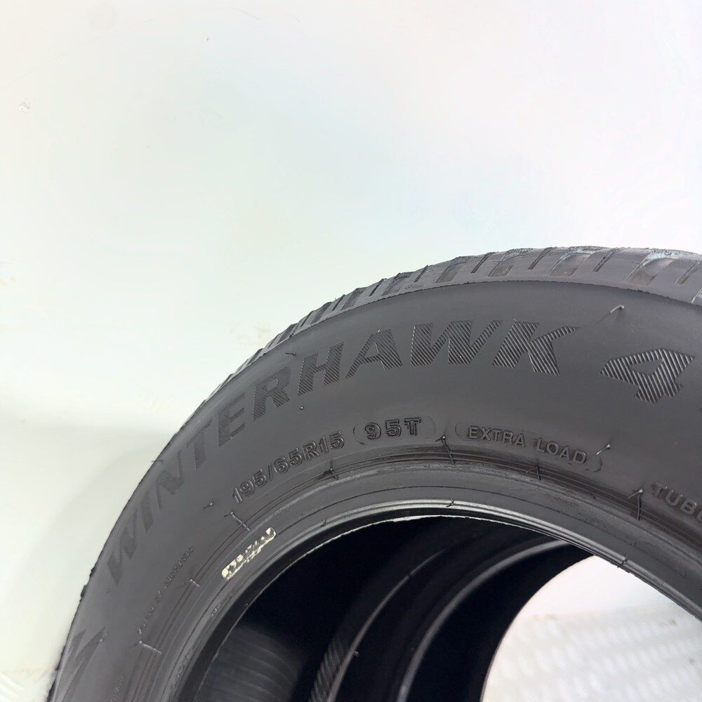 Gomme usate FIRESTONE Winterhawk 4 195/65 R15 95T – foto 10 | Prima Gomme FIRESTONE Winterhawk 4 195/65 R15 95T, dettaglio fotografico 10