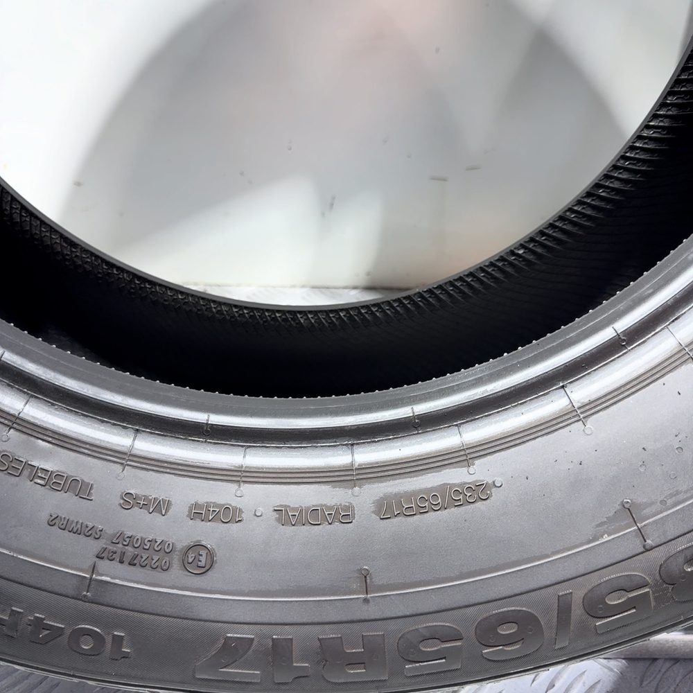 Gomme usate CONTINENTAL 4x4 WinterContact 235/65 R17 104H – foto 10 | Prima Gomme CONTINENTAL 4x4 WinterContact 235/65 R17 104H, dettaglio fotografico 10