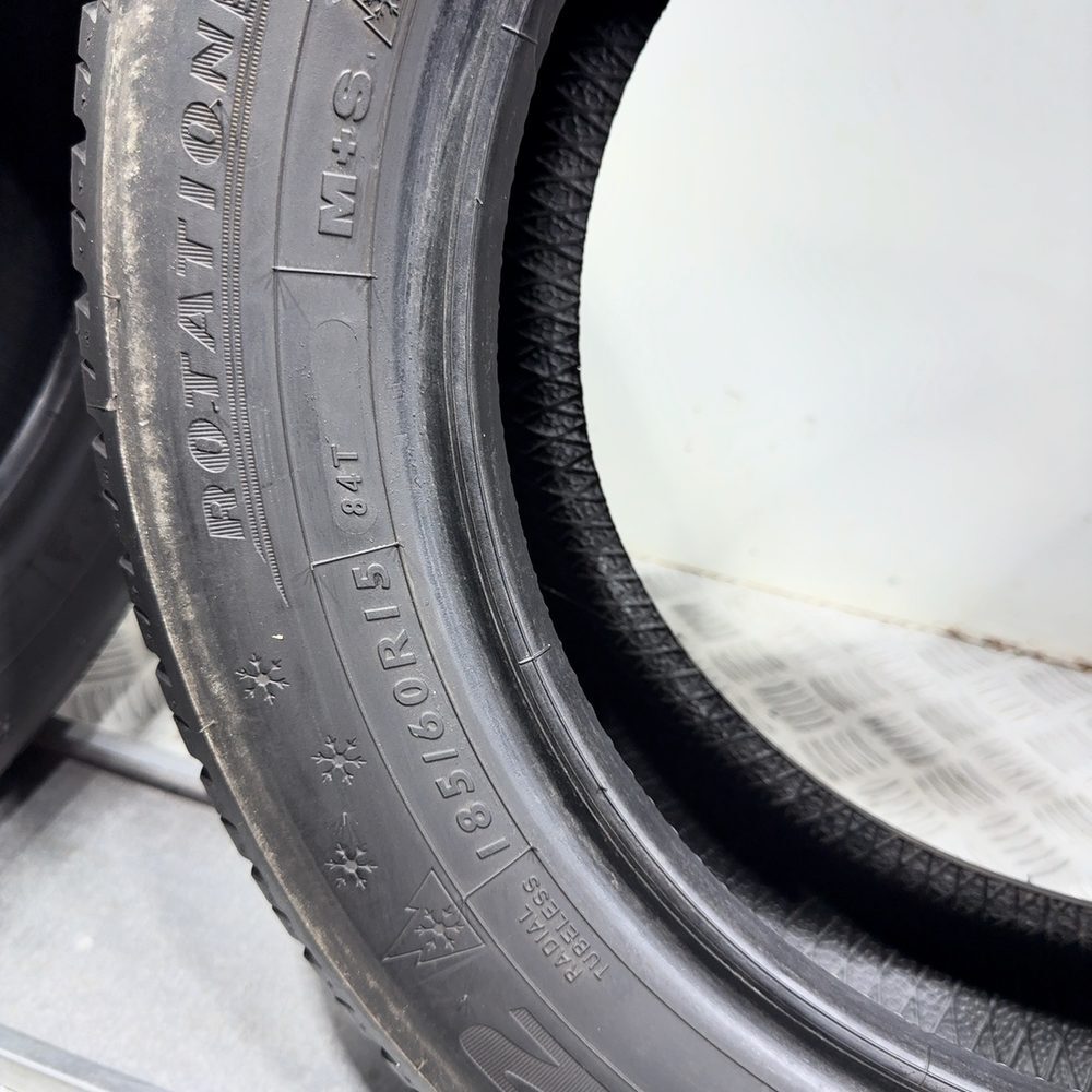 Gomme usate DUNLOP Winter Response 2 185/60 R15 84T – foto 10 | Prima Gomme DUNLOP Winter Response 2 185/60 R15 84T, dettaglio fotografico 10