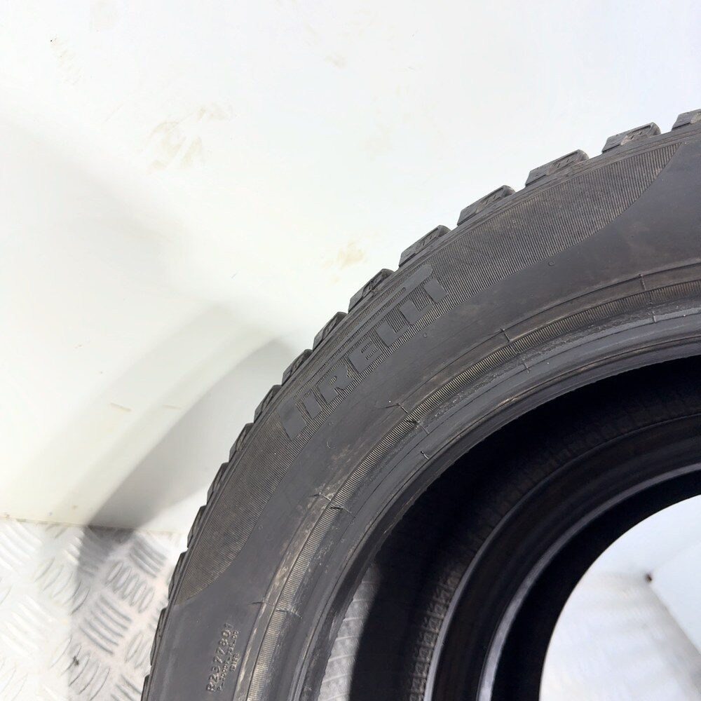 Gomme usate PIRELLI Winter Cinturato 185/55 R15 82T – foto 10 | Prima Gomme PIRELLI Winter Cinturato 185/55 R15 82T, dettaglio fotografico 10