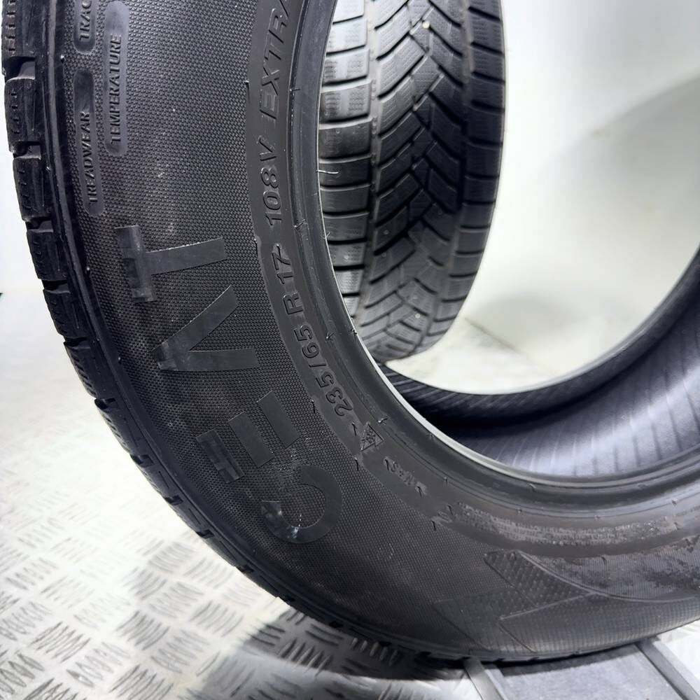 Gomme usate CEAT Winterdrive SUV 235/65 R17 108V – foto 10 | Prima Gomme CEAT Winterdrive SUV 235/65 R17 108V, dettaglio fotografico 10