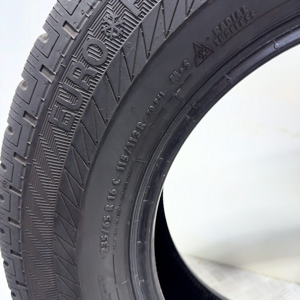 Gomme usate Gislaved Euro Frost Van 235/65 R16C 115/113R – foto 10 | Prima Gomme Gislaved Euro Frost Van 235/65 R16C 115/113R, dettaglio fotografico 10