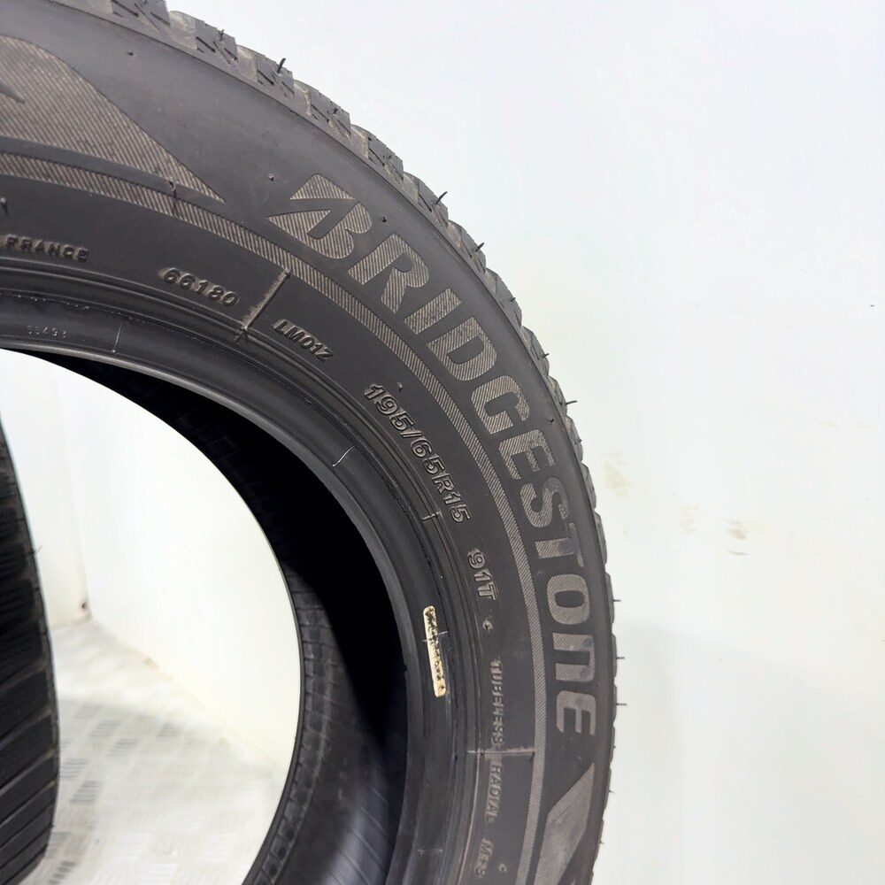 Gomme usate BRIDGESTONE Blizzak LM001 195/65 R15 91T – foto 10 | Prima Gomme BRIDGESTONE Blizzak LM001 195/65 R15 91T, dettaglio fotografico 10