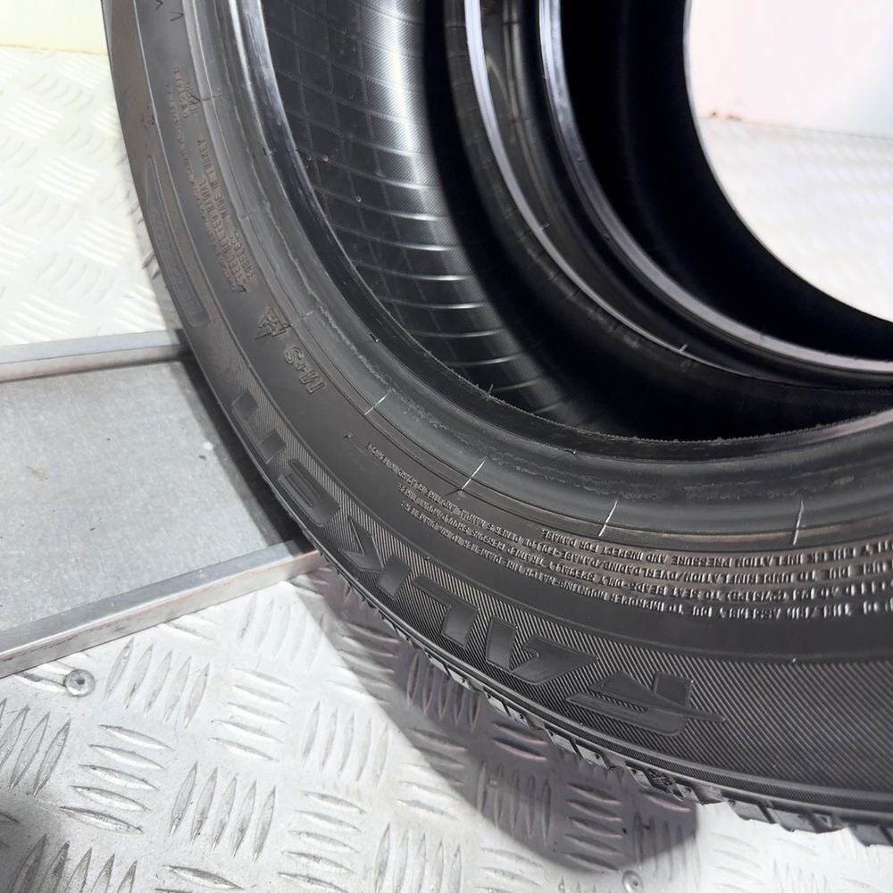 Gomme usate FALKEN Eurowinter HS01 215/55 R17 98V – foto 10 | Prima Gomme FALKEN Eurowinter HS01 215/55 R17 98V, dettaglio fotografico 10
