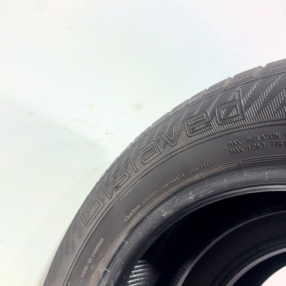 Gomme usate Gislaved Euro Frost 6 215/60 R16 99H – foto 10 | Prima Gomme Gislaved Euro Frost 6 215/60 R16 99H, dettaglio fotografico 10