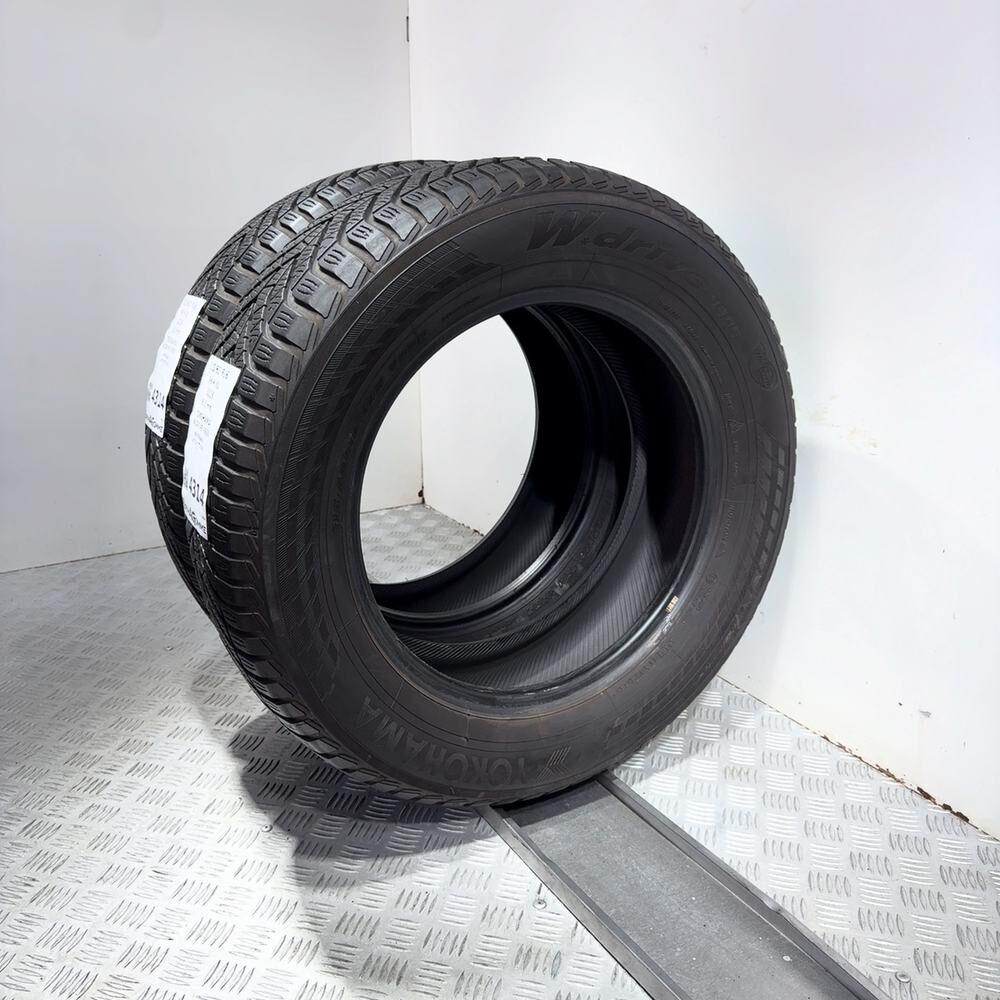 Gomme usate YOKOHAMA W.Drive V905 215/60 R16 99H – foto 10 | Prima Gomme YOKOHAMA W.Drive V905 215/60 R16 99H, dettaglio fotografico 10