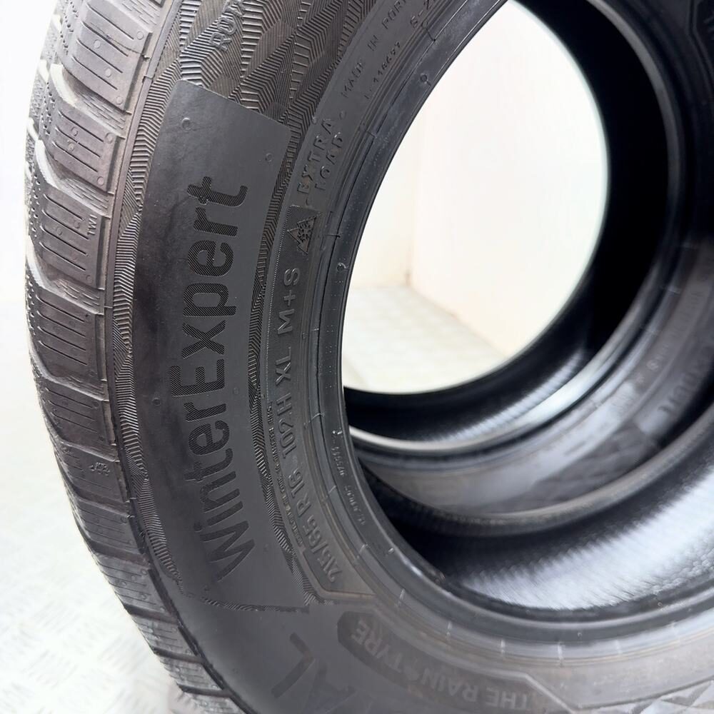 Gomme usate UNIROYAL Winterexpert 215/65 R16 102H – foto 10 | Prima Gomme UNIROYAL Winterexpert 215/65 R16 102H, dettaglio fotografico 10