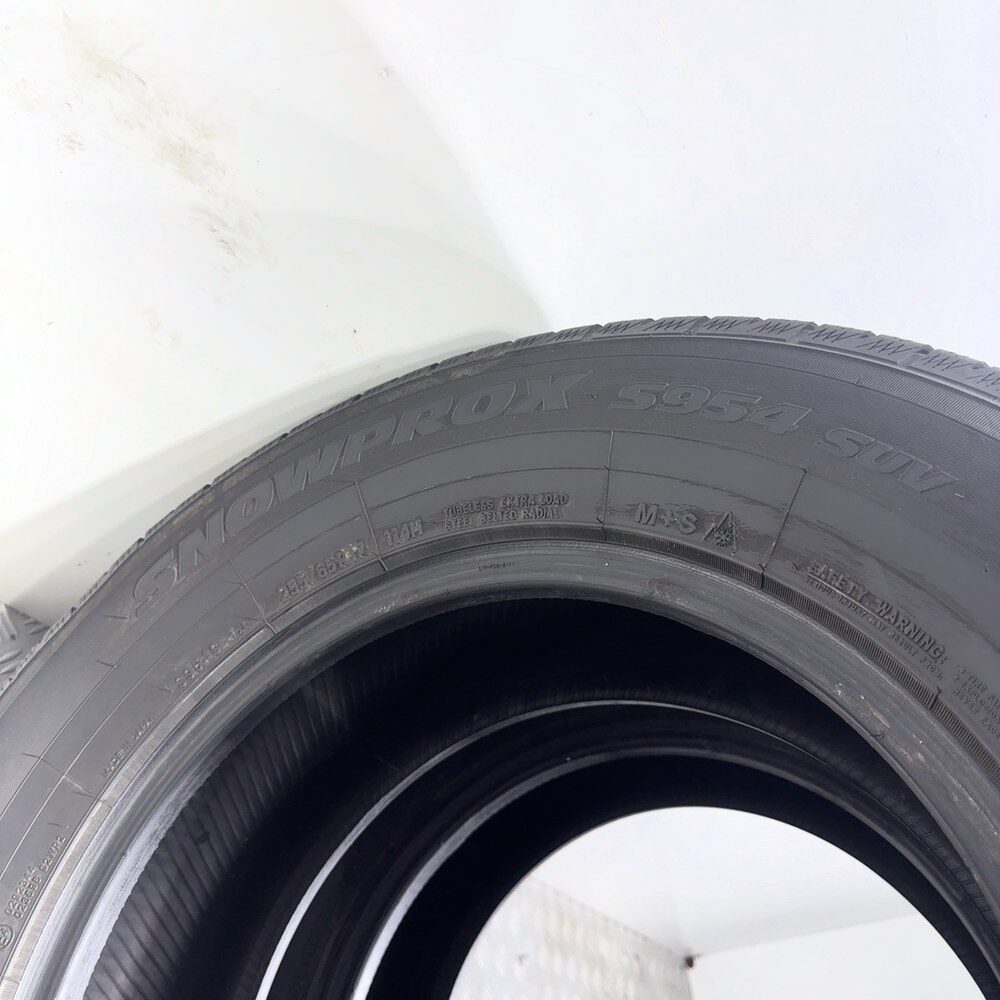 Gomme Usate 255 65 R17 114H XL Toyo Snowprox S954 Invernali | Gomme Usate | PrimaGomme.it TOYO Snowprox S954 255/65 R17 114H, dettaglio fotografico 10
