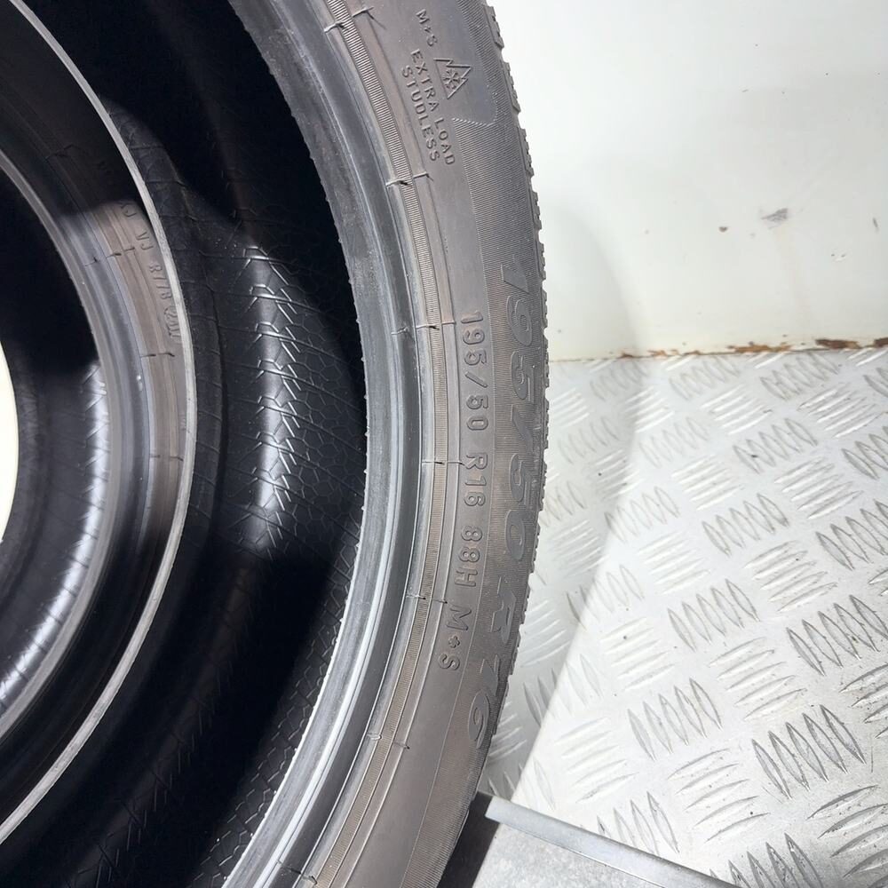Gomme Usate 195 50 R16 88H Pirelli Snowcontrol Winter 210 Serie 3 Invernali | Gomme Usate | PrimaGomme.it PIRELLI Snowcontrol Winter 210 Serie 3 195/50 R16 88H, dettaglio fotografico 10